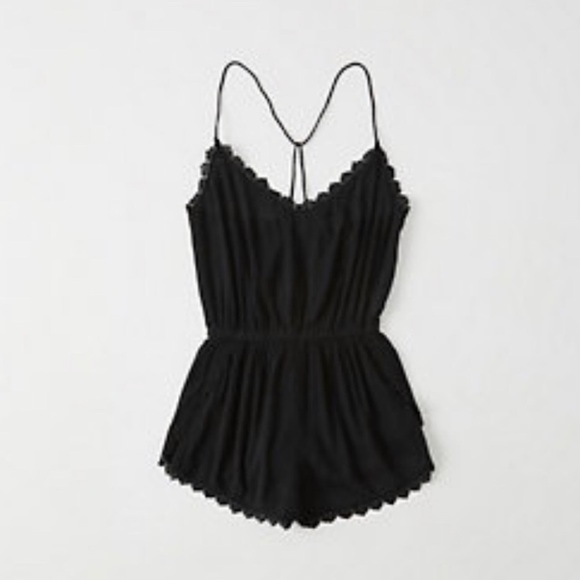 NWOT Abercrombie & Fitch Black Crochet Romper XS - Picture 2 of 10